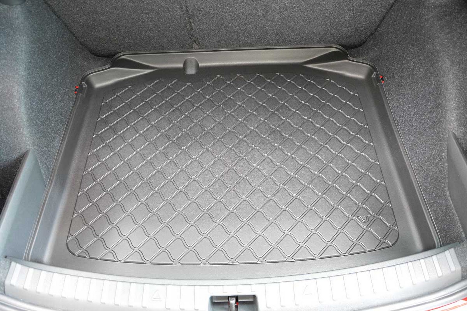 Boot mat suitable for Skoda Scala (NW1) 2019-present 5-door hatchback Guardliner anti slip PE/TPE rubber (SKO1SCTM-G) (2) Boot mat suitable for Skoda Scala (NW1) 2019-present 5-door hatchback Guardliner anti slip PE/TPE rubber (SKO1SCTM-G) (2)