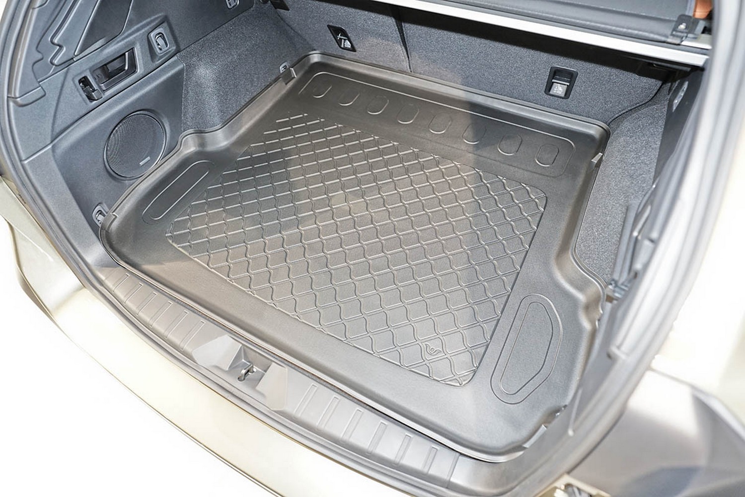 Boot mat suitable for Subaru Outback VI 2021-present Guardliner anti slip PE/TPE rubber (SUB2OUTM-G) (3) Boot mat suitable for Subaru Outback VI 2021-present Guardliner anti slip PE/TPE rubber (SUB2OUTM-G) (3)