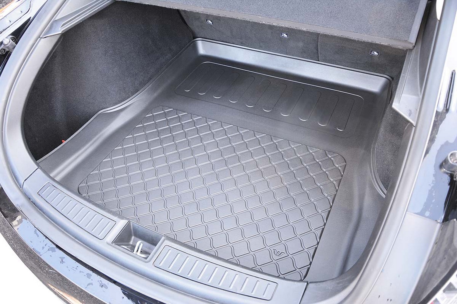 Boot mat suitable for Tesla Model S 2012-present 5-door hatchback Guardliner anti slip PE/TPE rubber (TES1MSTM-G) (3) Boot mat suitable for Tesla Model S 2012-present 5-door hatchback Guardliner anti slip PE/TPE rubber (TES1MSTM-G) (3)