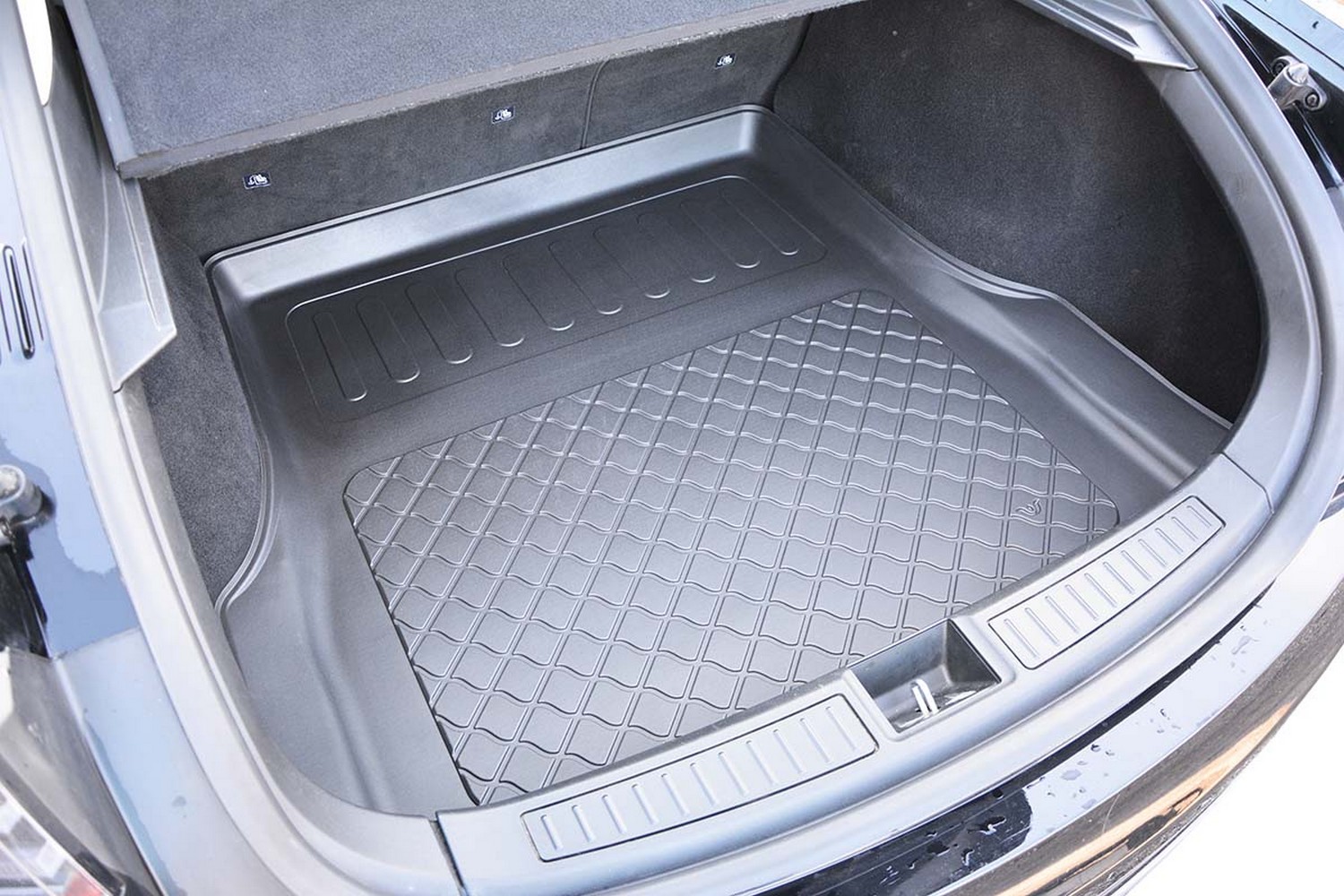 Boot mat suitable for Tesla Model S 2012-present 5-door hatchback Guardliner anti slip PE/TPE rubber (TES1MSTM-G) (4) Boot mat suitable for Tesla Model S 2012-present 5-door hatchback Guardliner anti slip PE/TPE rubber (TES1MSTM-G) (4)