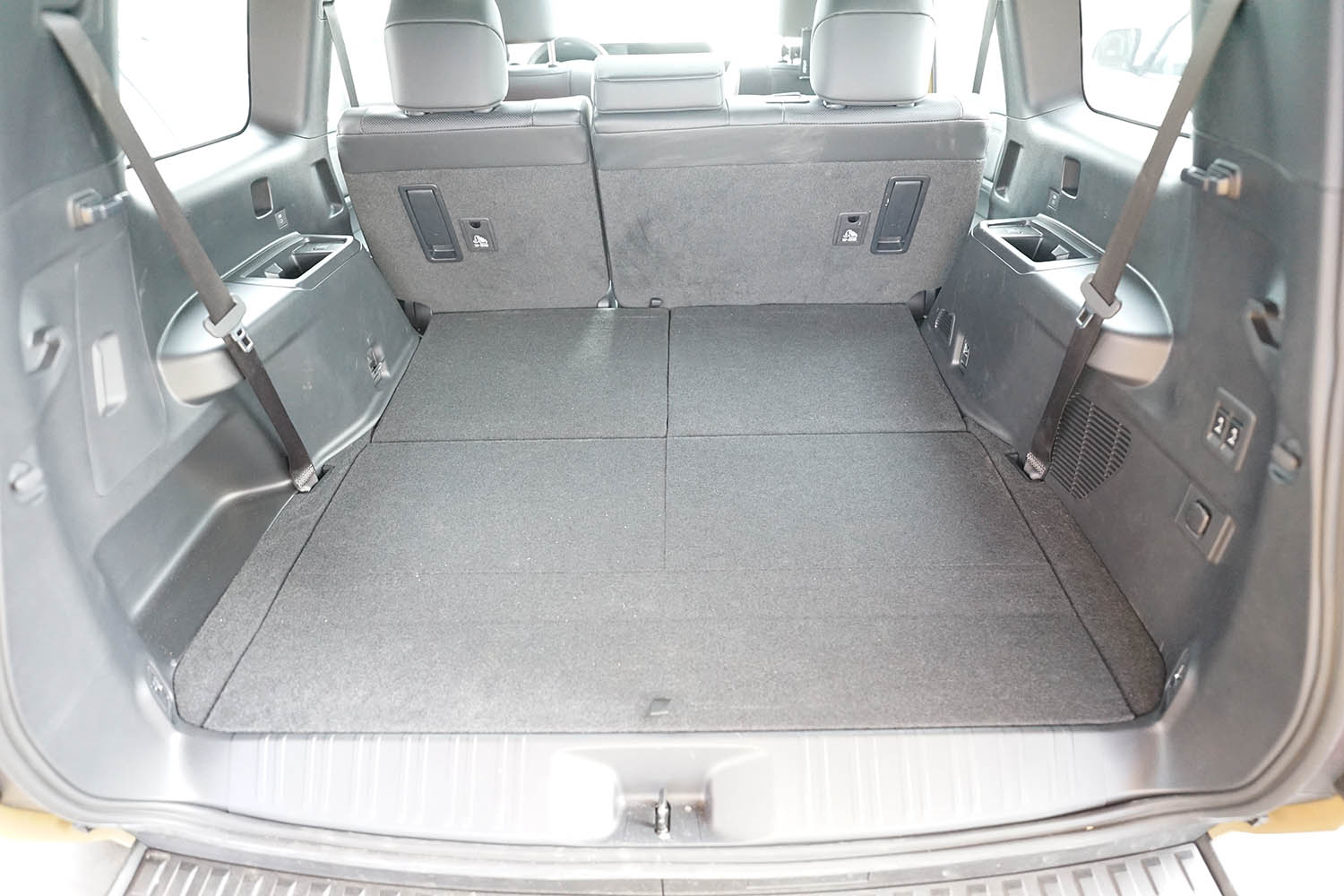Premium Autokofferbakbeschermer Voor Jeep Avenger 2023-2025 - Antislip Wasbare Kofferbakmat Honden Bagageruimtebeschermer Voor Huisdieren