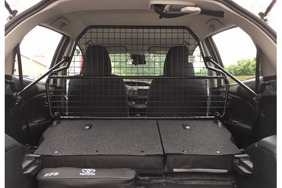 Hondenrek Toyota Yaris (XP13)