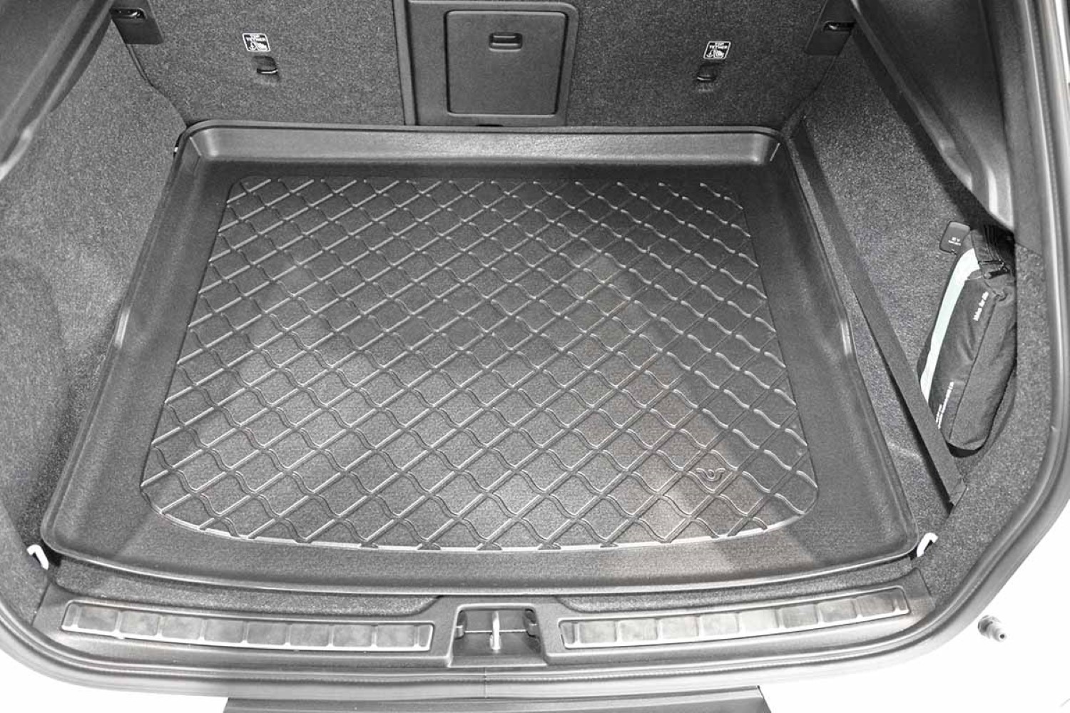 Boot mat suitable for Volvo EC40 2021-present Guardliner anti slip PE/TPE rubber (VOL1C4TM-G) (2)