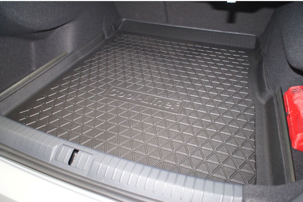 Boot mat Volkswagen Passat (B8) 2014-2021 4-door saloon Cool Liner anti slip PE/TPE rubber