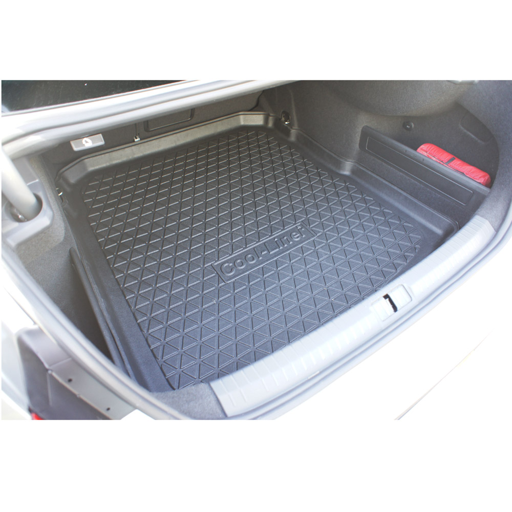 Boot mat Volkswagen Passat (B8) 2014-present 4-door saloon Cool Liner anti slip PE/TPE rubber
