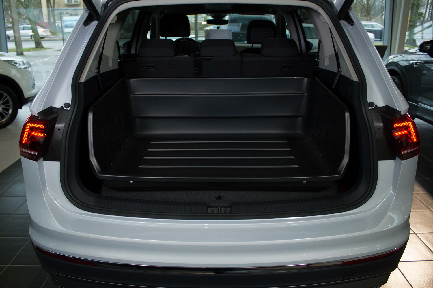 Kofferbakschaal geschikt voor Volkswagen T-Roc 2017-heden Boot-Guard 99 x 60 x 33 cm