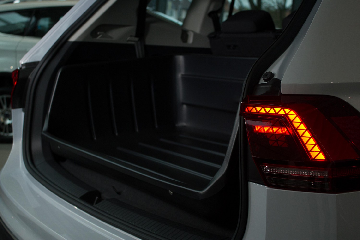 Boot liner suitable for Volkswagen T-Roc 2017-present Boot-Guard 99 x 60 x 33 cm (VW1TRBG) (3)