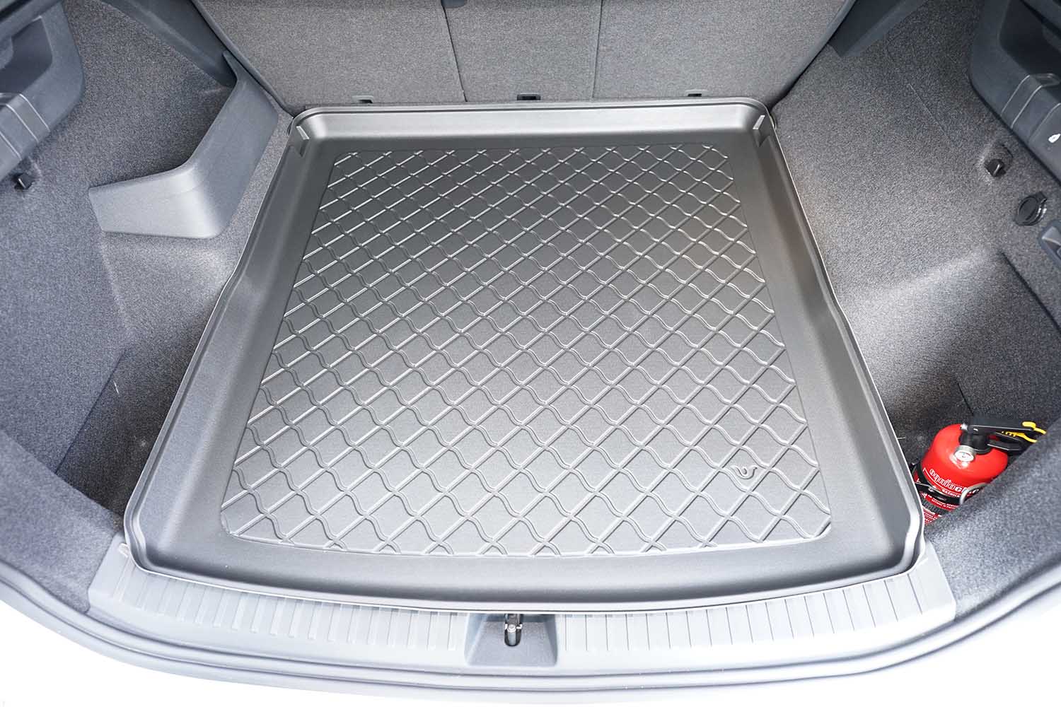 Boot mat suitable for Volkswagen Tayron 2025-present Guardliner anti slip PE/TPE rubber (VW2TYTM-G) (2) Boot mat suitable for Volkswagen Tayron 2025-present Guardliner anti slip PE/TPE rubber (VW2TYTM-G) (2)