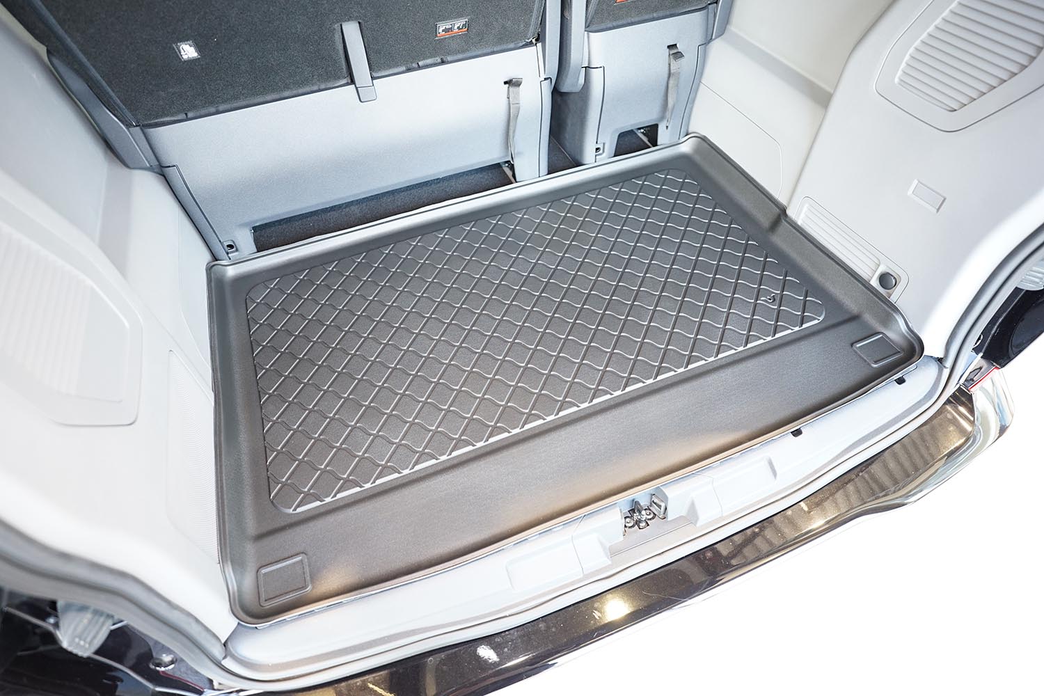 Boot mat Volkswagen Transporter T7 Caravelle 2024-present Cool Liner anti slip PE/TPE rubber (VW4T7TM-C) (8) Boot mat Volkswagen Transporter T7 Caravelle 2024-present Cool Liner anti slip PE/TPE rubber (VW4T7TM-C) (8)