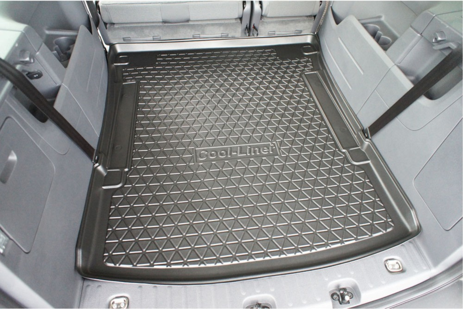 Boot mat Volkswagen Caddy Maxi (2K) 2007-2020 Cool Liner anti slip PE/TPE rubber