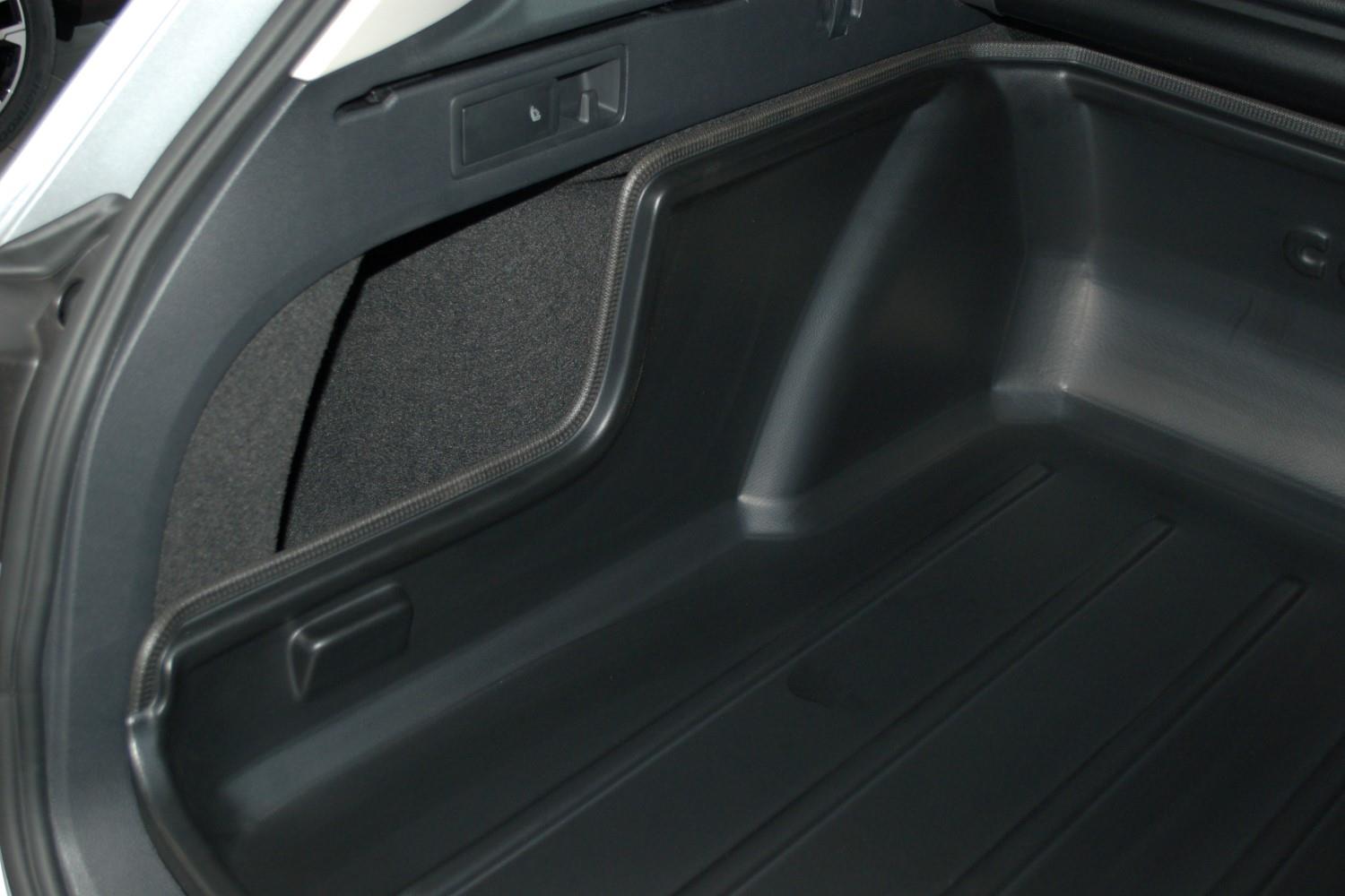 Boot liner Volkswagen Passat Variant (B8) Carbox Classic