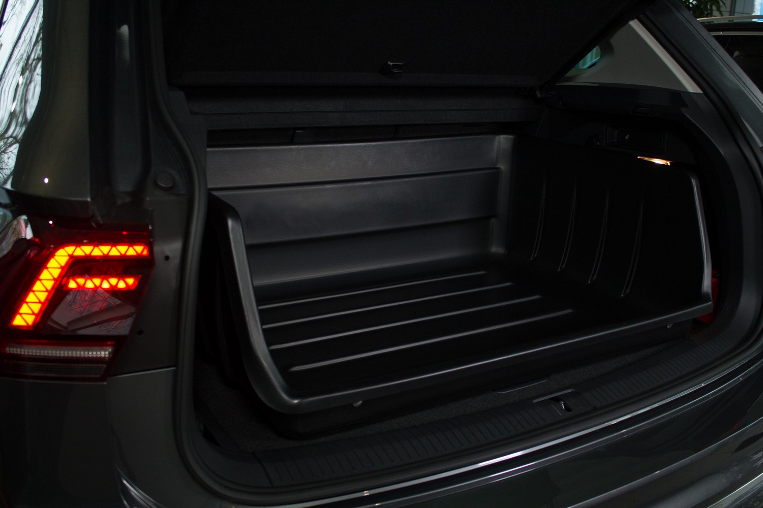 Boot liner suitable for Volkswagen Tiguan II Allspace 2017-2024 Boot-Guard 106 x 90 x 33 cm (VW7TIBG) (2) Boot liner suitable for Volkswagen Tiguan II Allspace 2017-2024 Boot-Guard 106 x 90 x 33 cm (VW7TIBG) (2)